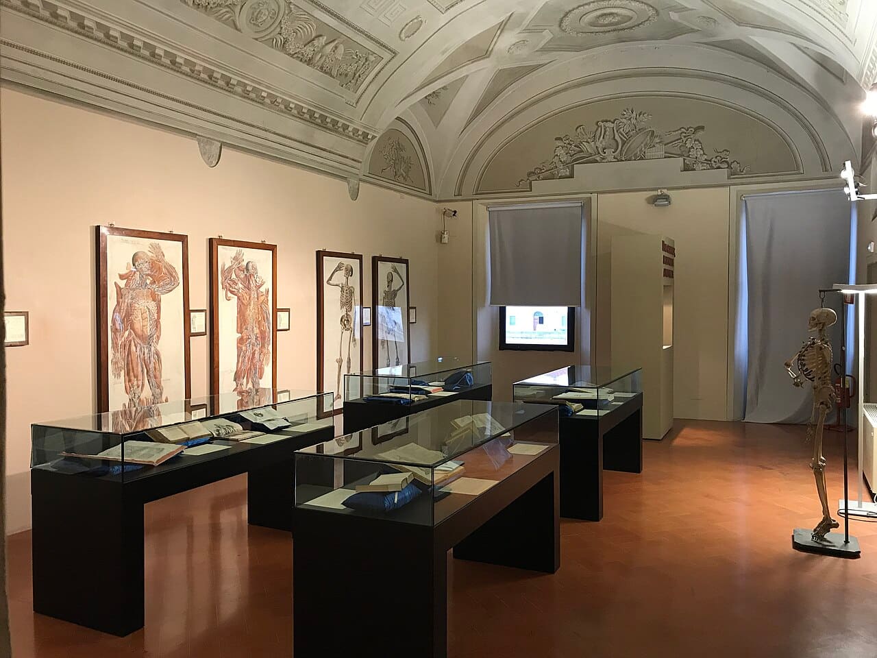 Una sala interna del Museo della Grafica di Pisa